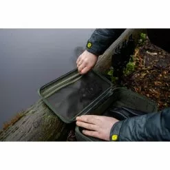 RidgeMonkey Ruggage Standard Accessory Case 330 -Accessoires de tente Soldes Magasin JBH03899 550x550w