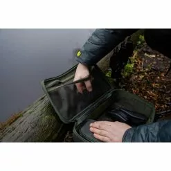 RidgeMonkey Ruggage Standard Accessory Case 330 -Accessoires de tente Soldes Magasin JBH03903 550x550w