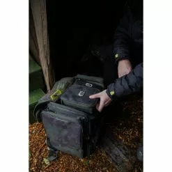 RidgeMonkey Ruggage Compact Accessory Case 165 14 RidgeMonkey Ruggage Compact Accessory Case 165 -Accessoires de tente Soldes Magasin Taking20out20of20bag 550x550h 1