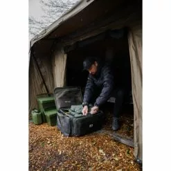 RidgeMonkey Ruggage Compact Accessory Case 330 -Accessoires de tente Soldes Magasin Taking20out20of20bagJBH03475 550x550h