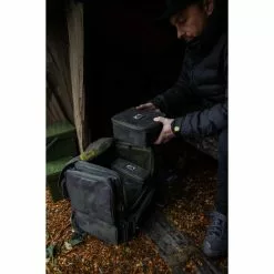 RidgeMonkey Ruggage Standard Accessory Case 165 -Accessoires de tente Soldes Magasin Taking20out20of20rucksack 550x550h